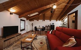 Maison Petit Rouge By Hili